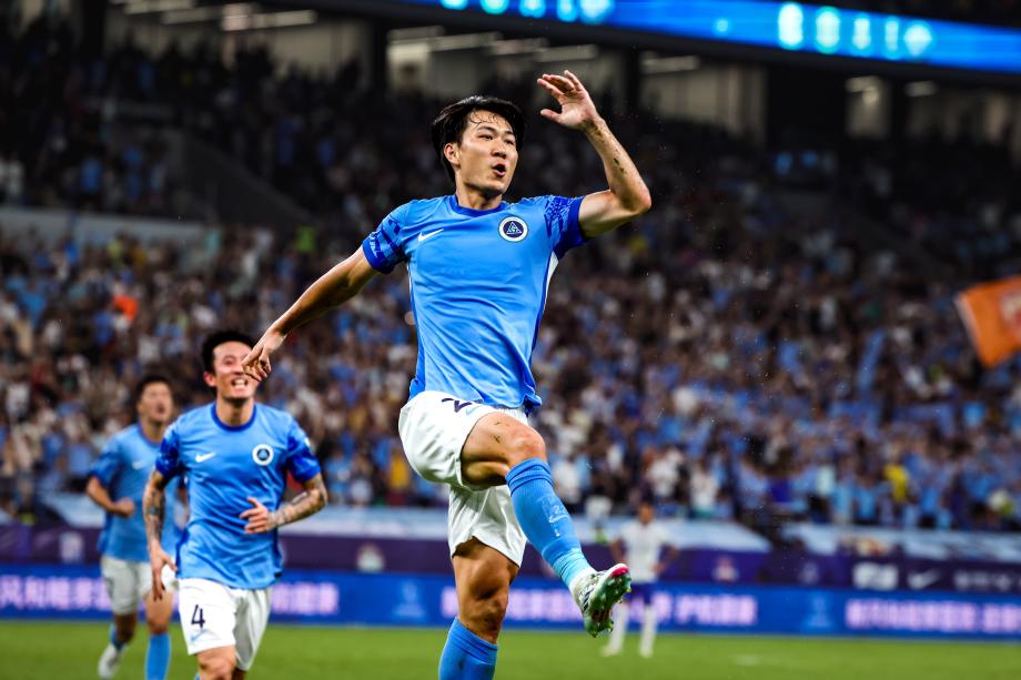[图]张昱杰破门 深圳新鹏城3-1战胜上海申花足协杯