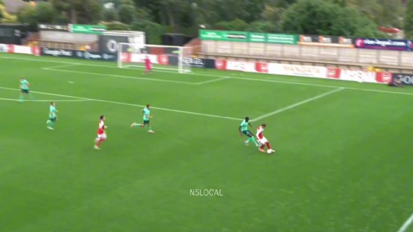 阿森纳U21队史最年轻职业联赛  得分  者🤩来欣赏15岁道