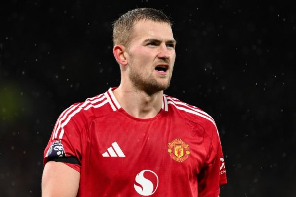 德里赫特：我们知道利物浦有弱点，那就是他们的边后卫