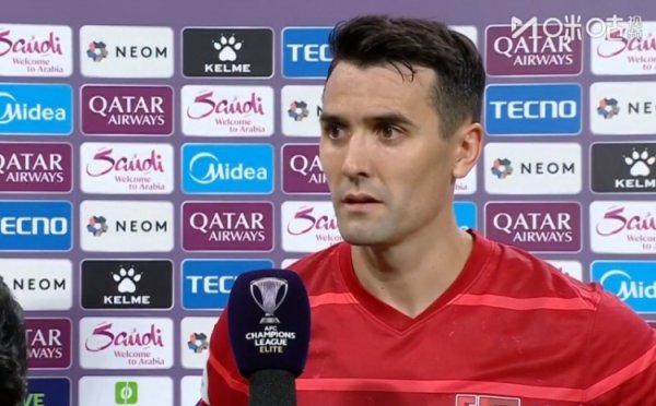 周定洋：我们很早丢球但没有放弃，踢亚冠是一个很好的学习机会