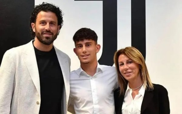 格罗索儿子也开始射门了！19岁小格罗索收获职业生涯处子球