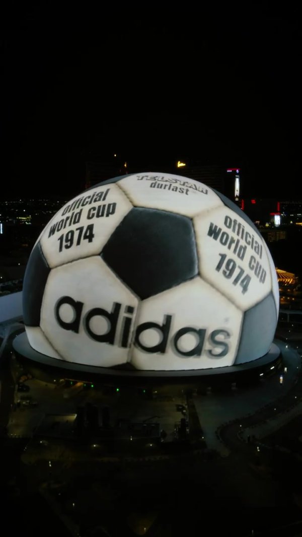 你印象最深刻的是哪个？阿迪达斯在SPHERE大球回顾历届世界