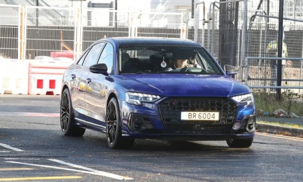 一天一辆？太阳报：哈兰德新的奥迪S8亮相，前几天刚添置兰博基