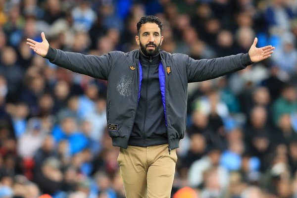 跟队：我们是判断主帅下课的老手，一切迹象都表明阿莫林要下课了