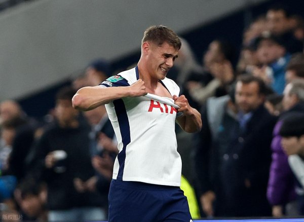 预定普斯卡什奖? 热刺后卫闪耀欧冠: 奔袭80米连过6人一条龙破门